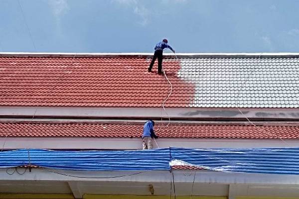 พ่นสีหลังคาสะท้อนความร้อน